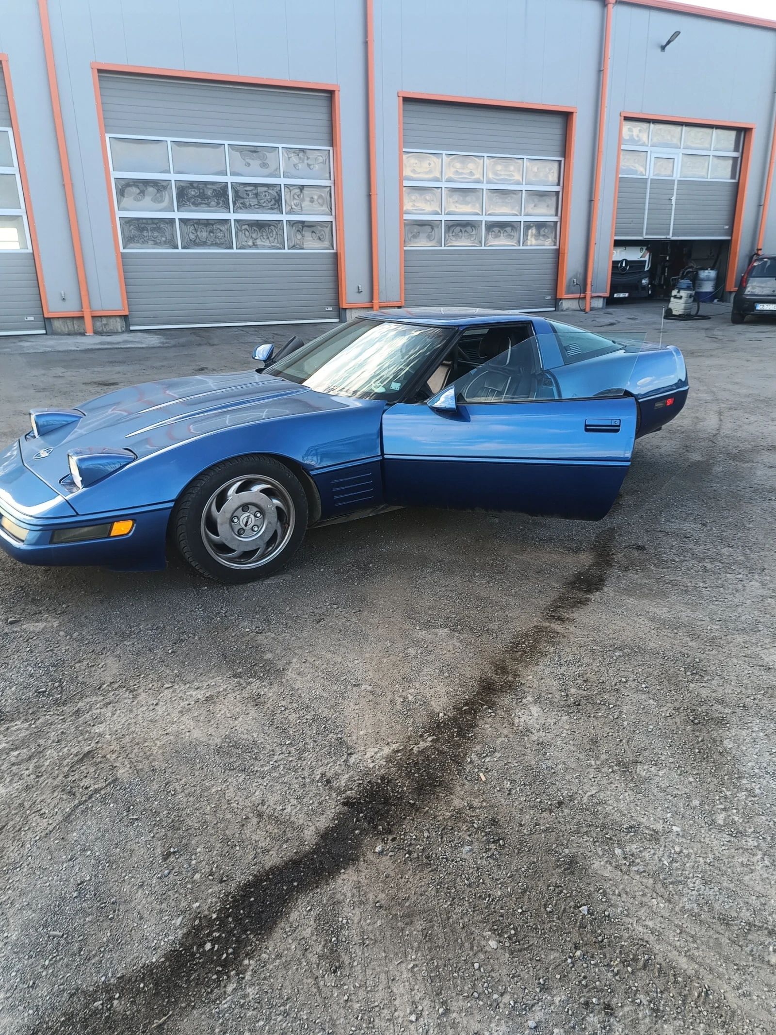 Chevrolet Corvette, снимка 8 - Автомобили и джипове - 56547636