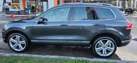 VW Touareg 3.0 V6 TDI R-Line; PANORAMA; ПЕЧКА; TV; 4-зонов * , снимка 4