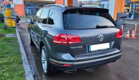 VW Touareg 3.0 V6 TDI R-Line; PANORAMA; ПЕЧКА; TV; 4-зонов * , снимка 2