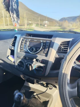 Toyota Hilux, снимка 9