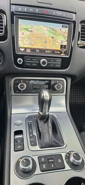 VW Touareg 3.0 V6 TDI R-Line; PANORAMA; ПЕЧКА; TV; 4-зонов *  - 35800 лв. / 18304.25 € - 82814426 10