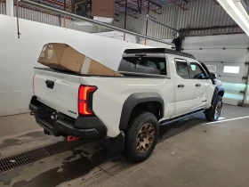 Toyota Tacoma 2.4 CREW CAB SHORT BED, снимка 4