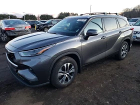 Toyota Highlander XLE AWD | HTD LEATHER | SUNROOF | CARPLAY - 22671 € / 44340.62 лв. - 95669211 2