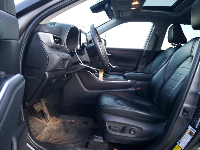 Toyota Highlander XLE AWD | HTD LEATHER | SUNROOF | CARPLAY - изображение 7