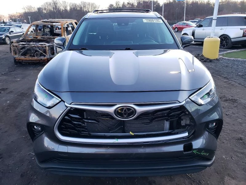 Toyota Highlander XLE AWD | HTD LEATHER | SUNROOF | CARPLAY - изображение 5