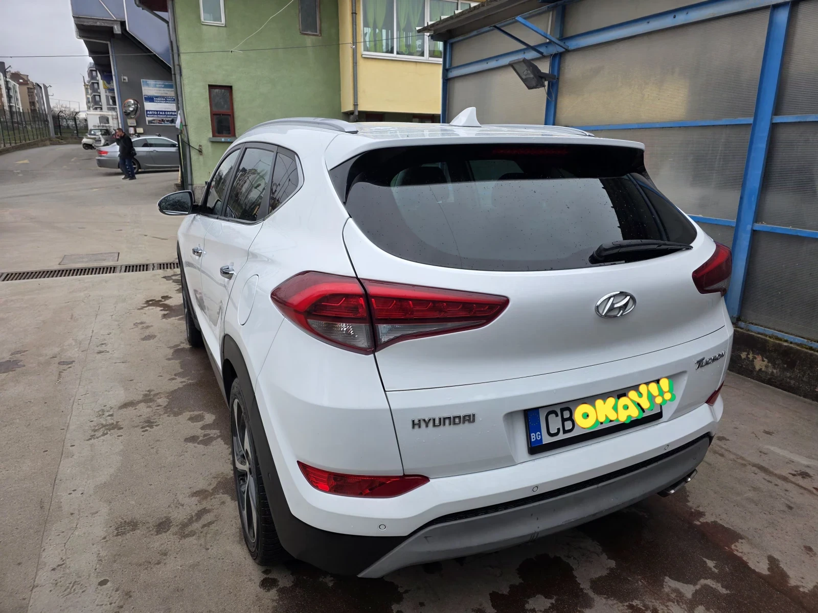 Hyundai Tucson 2.0 CRDI, снимка 3 - Автомобили и джипове - 53894593