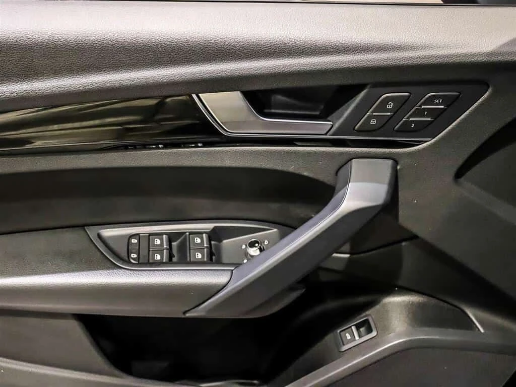 Audi Q5 * quattro Premium * CARFAX * ЦЕНА ДО БГ, снимка 5 - Автомобили и джипове - 53951904