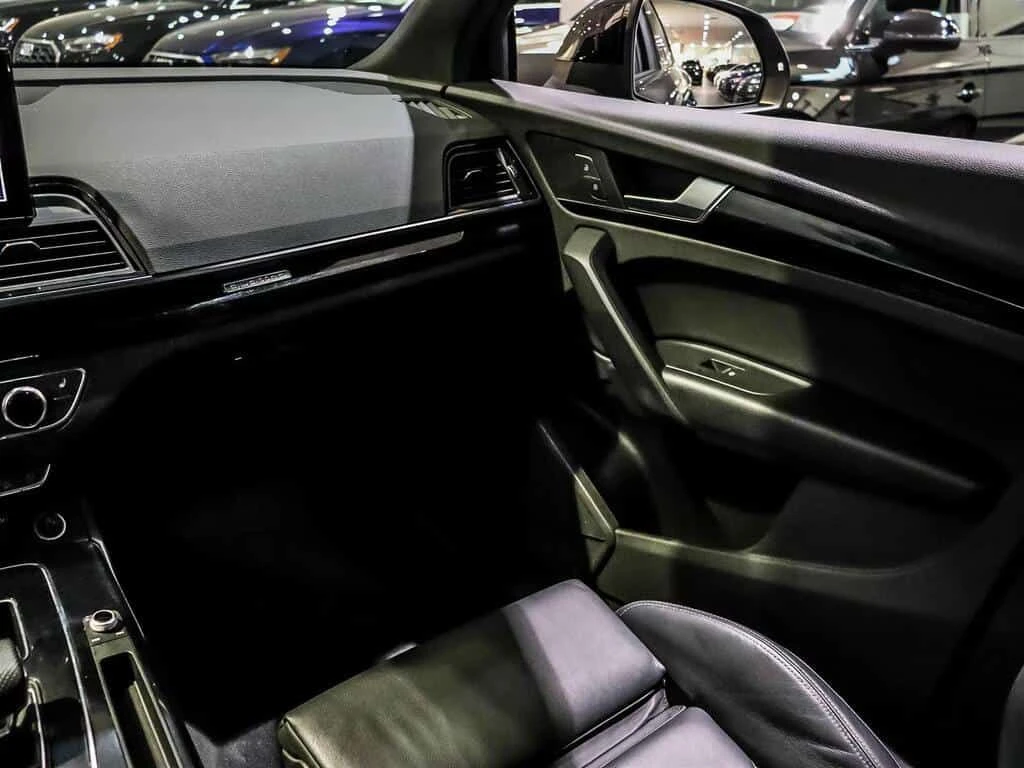 Audi Q5 * quattro Premium * CARFAX * ЦЕНА ДО БГ, снимка 11 - Автомобили и джипове - 53951904