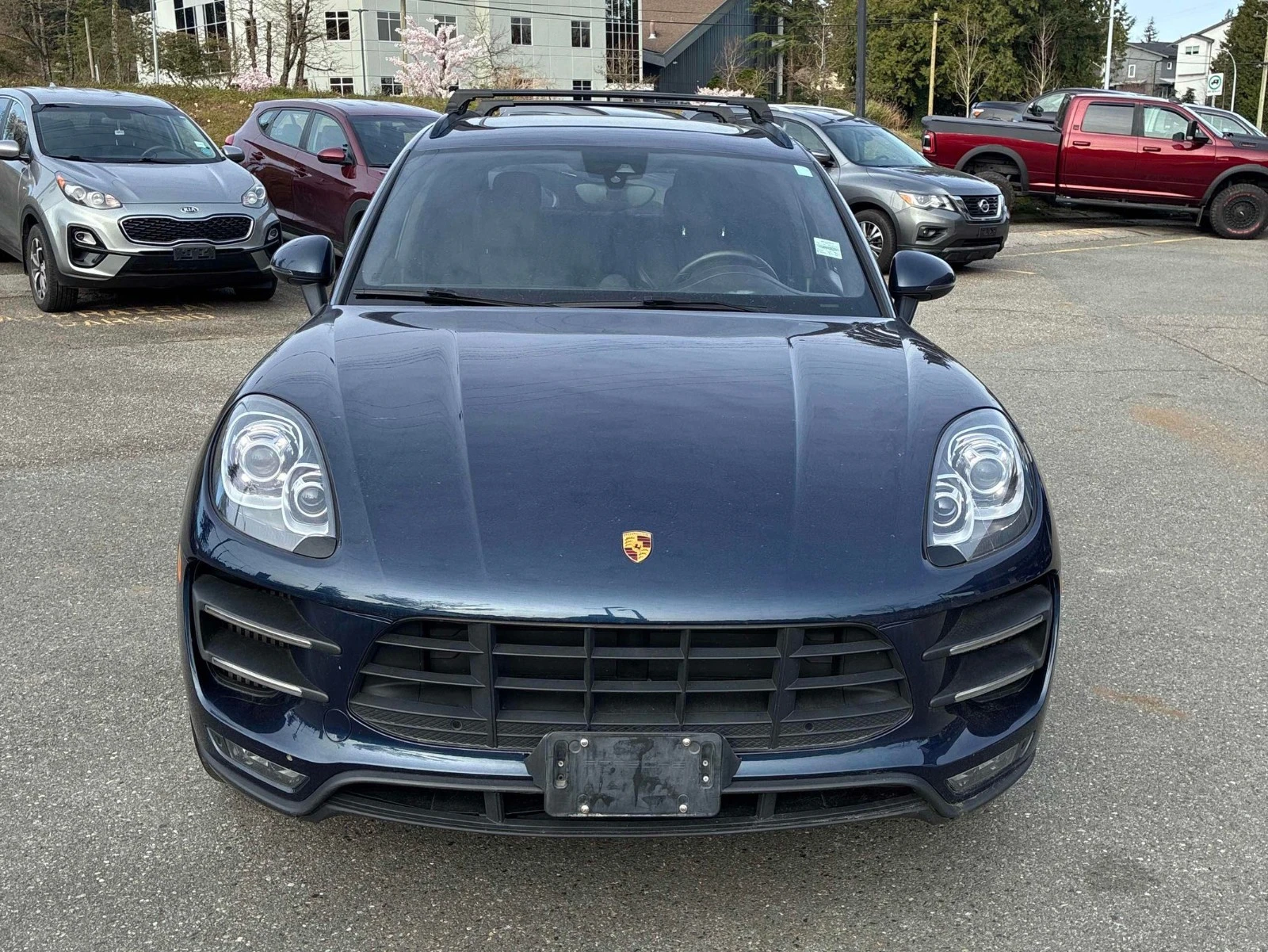 Porsche Macan TURBO С РЕГИСТРАЦИЯ & АВТО КРЕДИТ, снимка 2 - Автомобили и джипове - 54047276