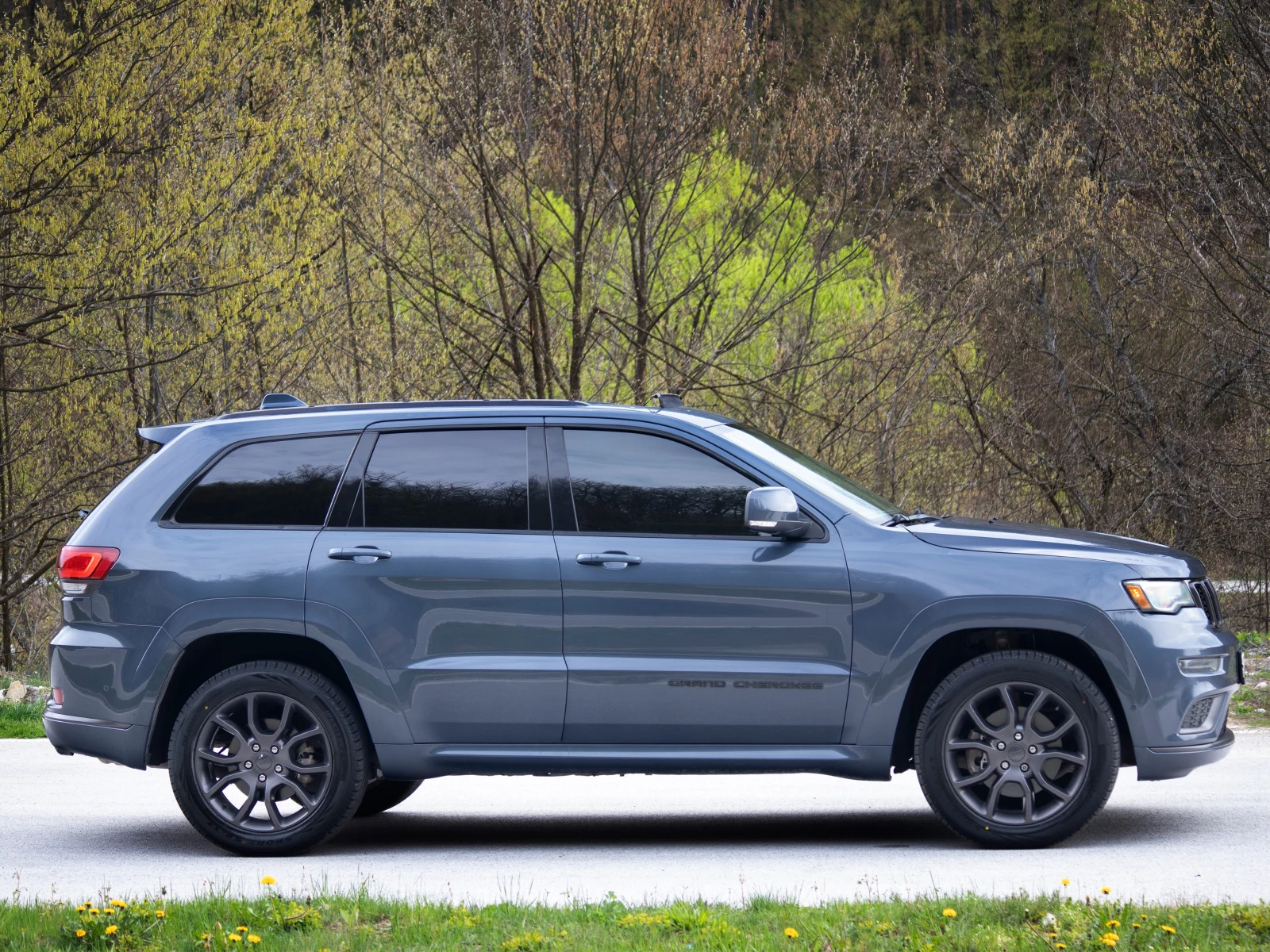 Jeep Grand cherokee 5.7 HIGH ALTITUDE, снимка 3 - Автомобили и джипове - 54213661