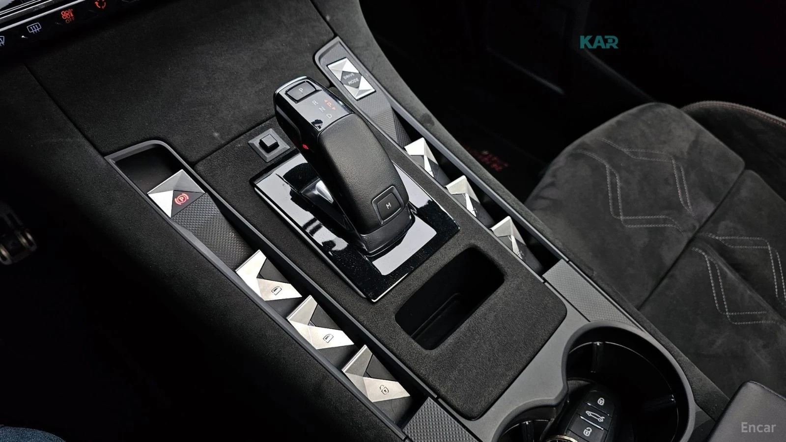 Citroen DS 7 Crossback * 2.0BlueHDI* ALCANTARA* ПОДГРЕВ* ПАНОРАМА* КАМЕРА, снимка 9 - Автомобили и джипове - 54720195