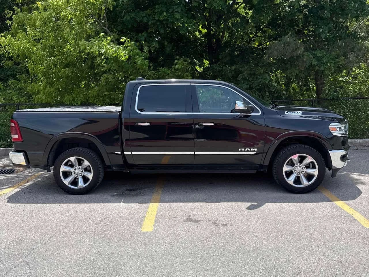 Dodge RAM 1500 * Limited * ВЪЗДУШНО * 5.7 HEMI, снимка 3 - Автомобили и джипове - 54761179