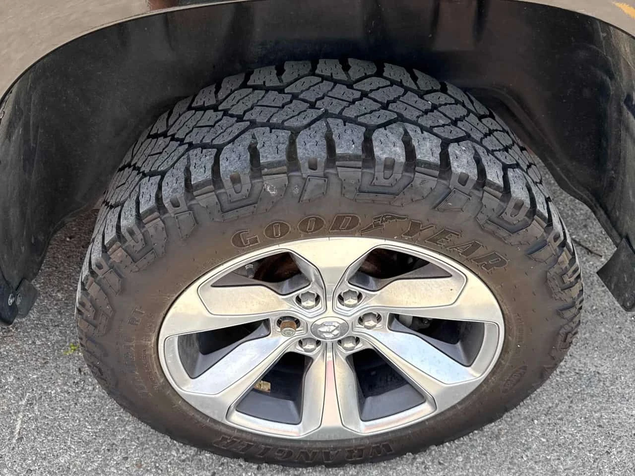 Dodge RAM 1500 * Limited * ВЪЗДУШНО * 5.7 HEMI, снимка 7 - Автомобили и джипове - 54761179
