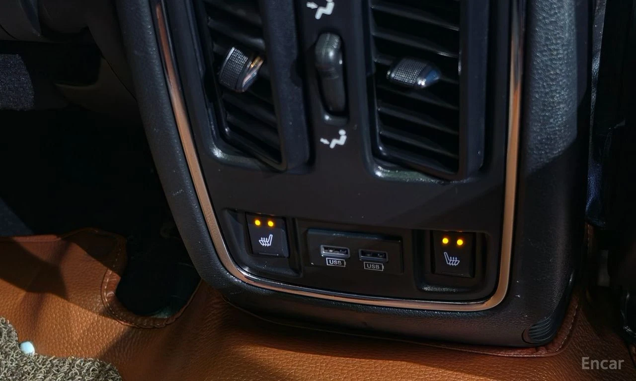 Jeep Grand cherokee 3.6* V6* 8ZF* ПОДГРЕВ* ОБДУХВАНЕ* КАМЕРА* МЪРТВА* , снимка 15 - Автомобили и джипове - 55536809