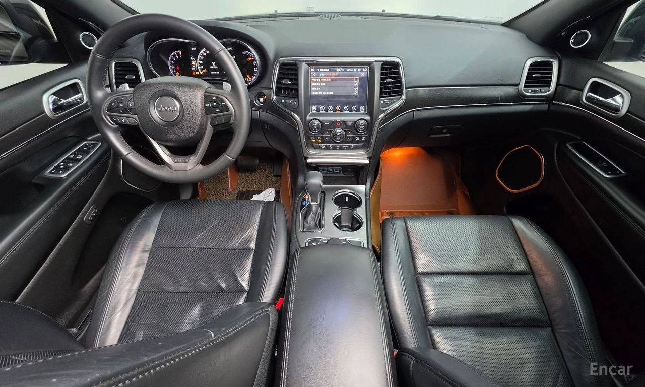 Jeep Grand cherokee 3.6* V6* 8ZF* ПОДГРЕВ* ОБДУХВАНЕ* КАМЕРА* МЪРТВА* , снимка 6 - Автомобили и джипове - 55536809