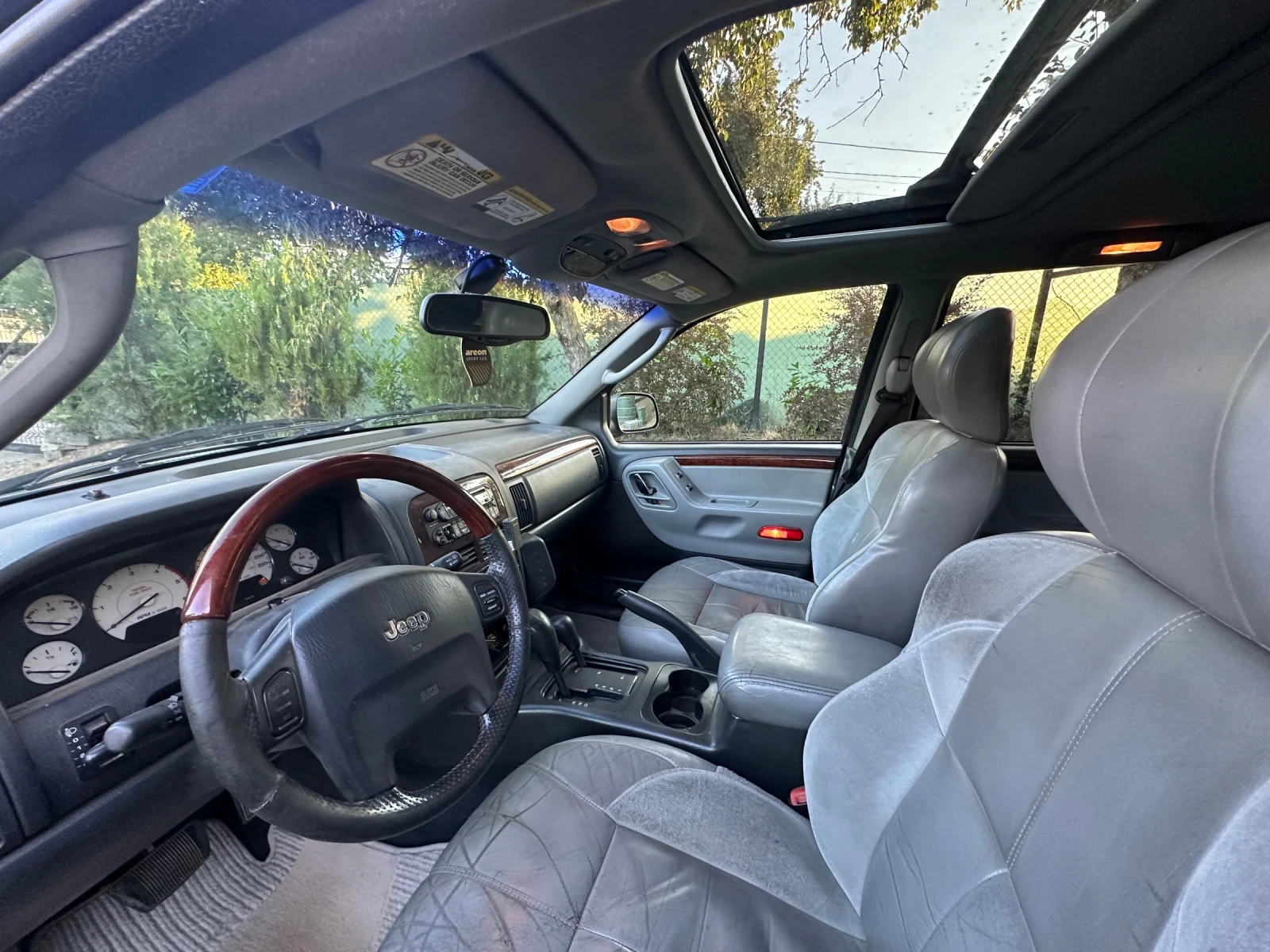 Jeep Grand cherokee 2.7 CRD Overland , снимка 9 - Автомобили и джипове - 55733050