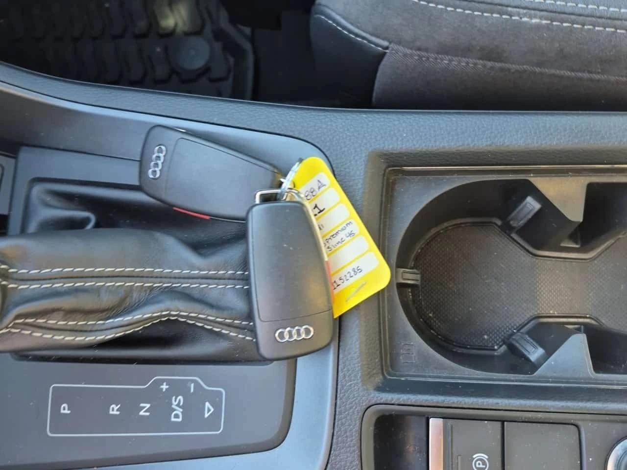 Audi Q3 * PROGRESSIV * CARFAX * , снимка 8 - Автомобили и джипове - 56376018