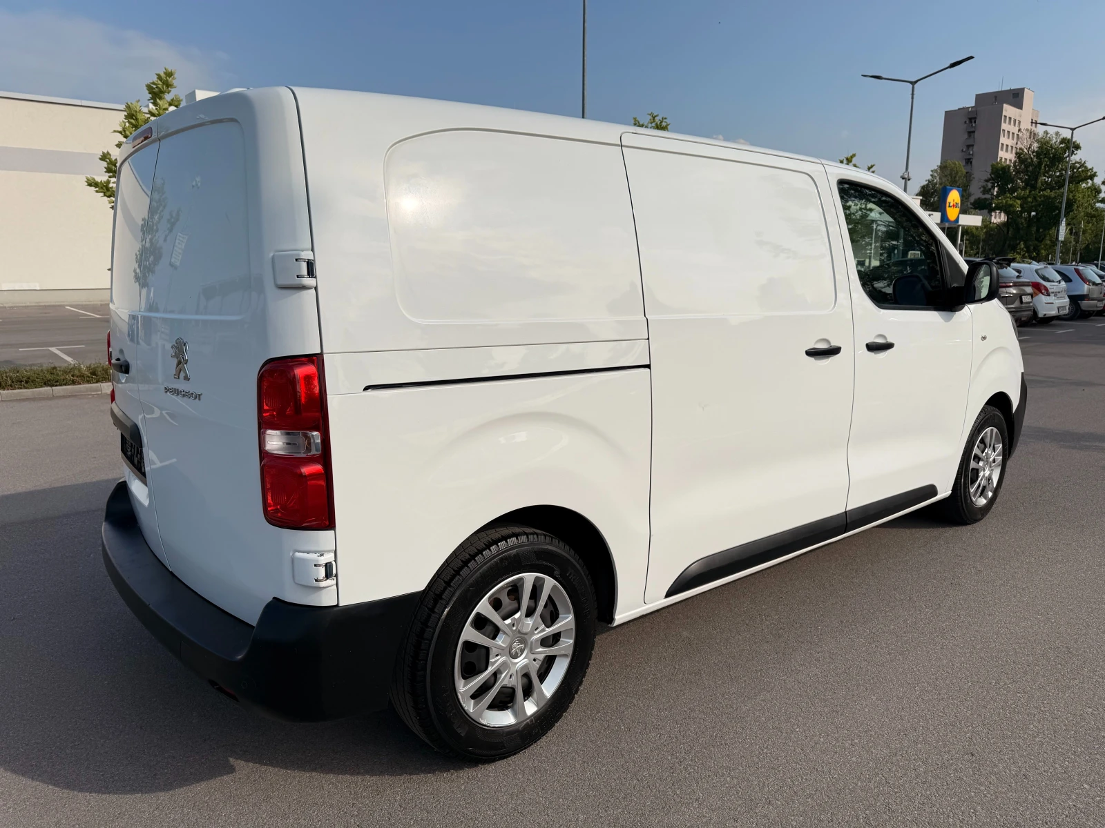 Peugeot Expert 1.6 HDI* NAVI* EURO6* CARPLAY* CAMERA 360*  - изображение 4