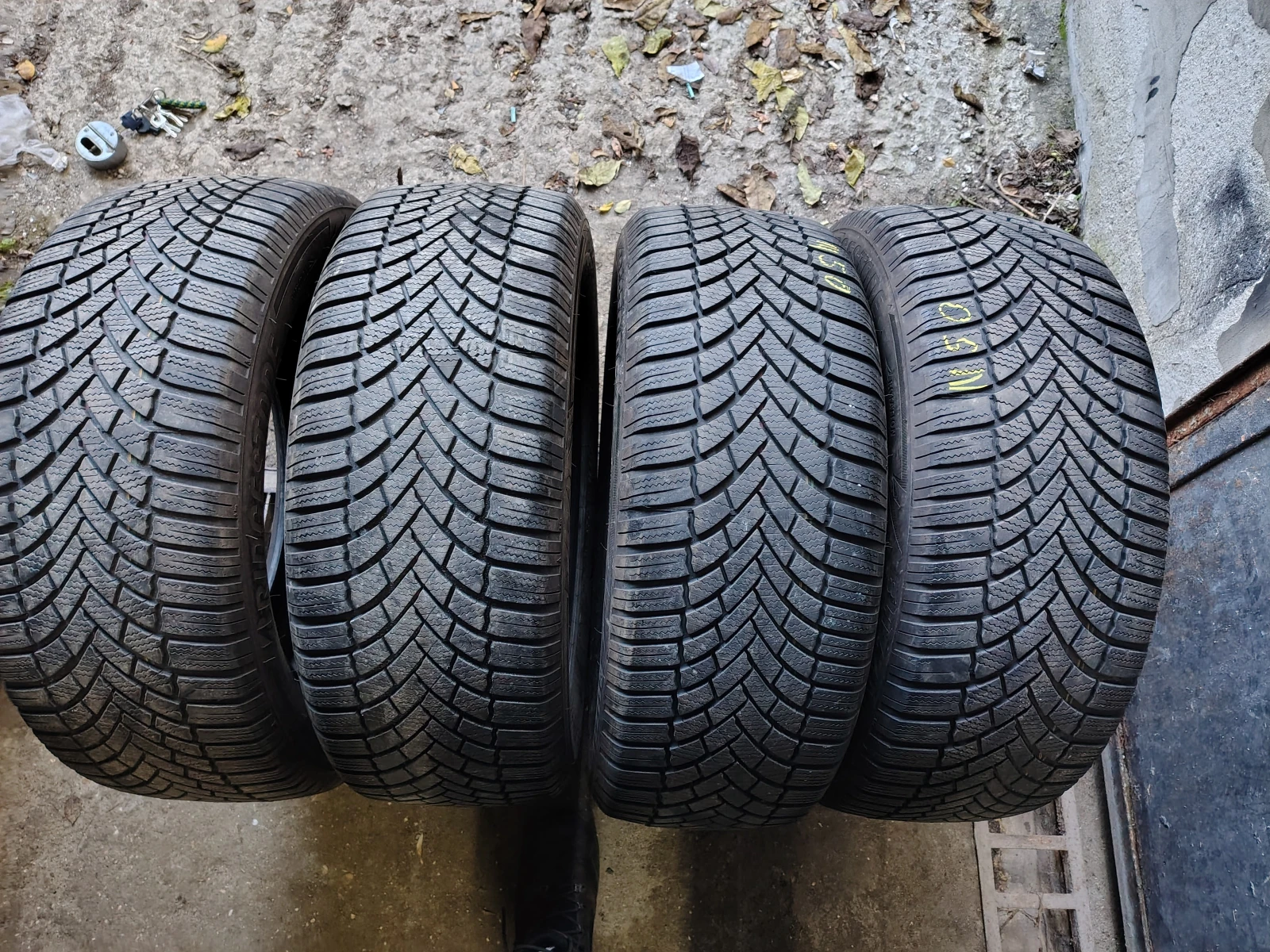 Гуми Зимни 235/55R18