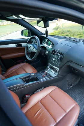 Mercedes-Benz C 320, снимка 12