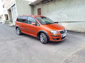 VW Touran 2.0 TDI CROSS, снимка 1