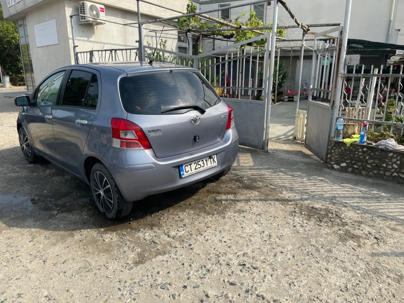 Toyota Yaris VVTi 1.3, снимка 5 - Автомобили и джипове - 47153804