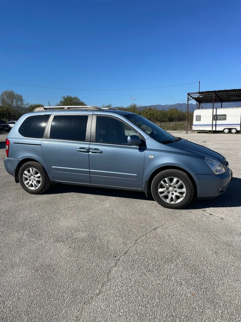 Kia Carnival 2.9CRDI Автоматик, снимка 4 - Автомобили и джипове - 47648736