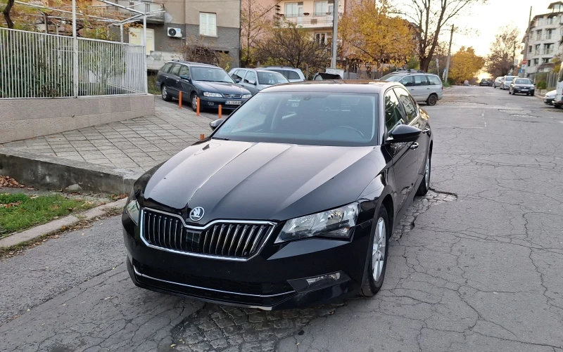 Skoda Superb 2.0tdi 150к.с 2018г. EURO6  6 скорости , снимка 3 - Автомобили и джипове - 49515841