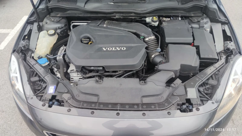 Volvo V40 1.6I , снимка 13 - Автомобили и джипове - 47989037