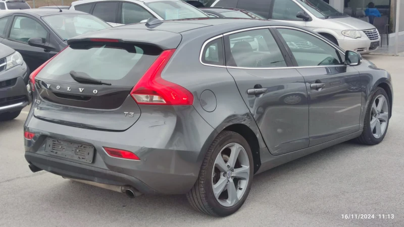 Volvo V40 1.6I , снимка 2 - Автомобили и джипове - 47989037