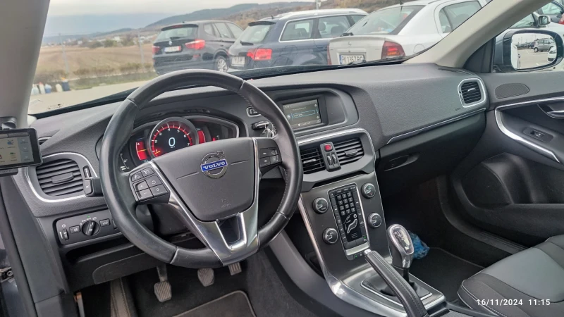 Volvo V40 1.6I , снимка 9 - Автомобили и джипове - 47989037