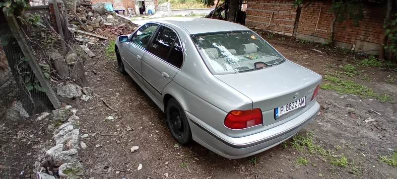 BMW 528, снимка 9 - Автомобили и джипове - 48272144