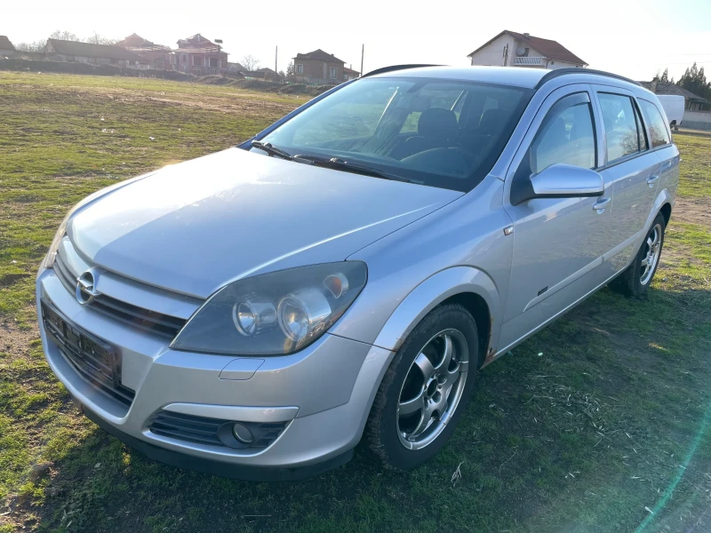 Opel Astra 1.7 cdti, снимка 8 - Автомобили и джипове - 48518563