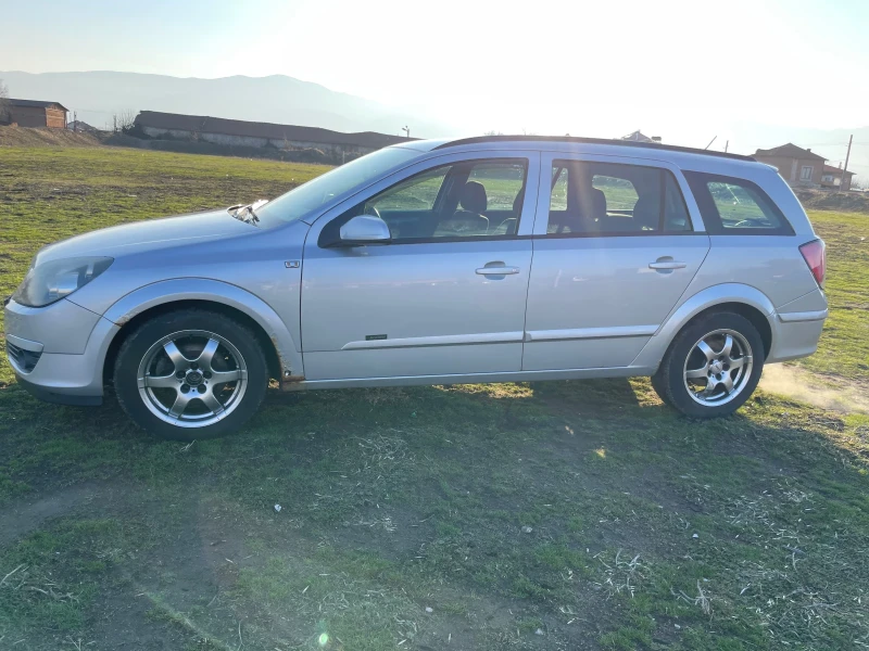 Opel Astra 1.7 cdti, снимка 7 - Автомобили и джипове - 48518563