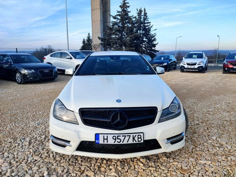 Mercedes-Benz C 220 2.2 AMG, снимка 2 - Автомобили и джипове - 48759279