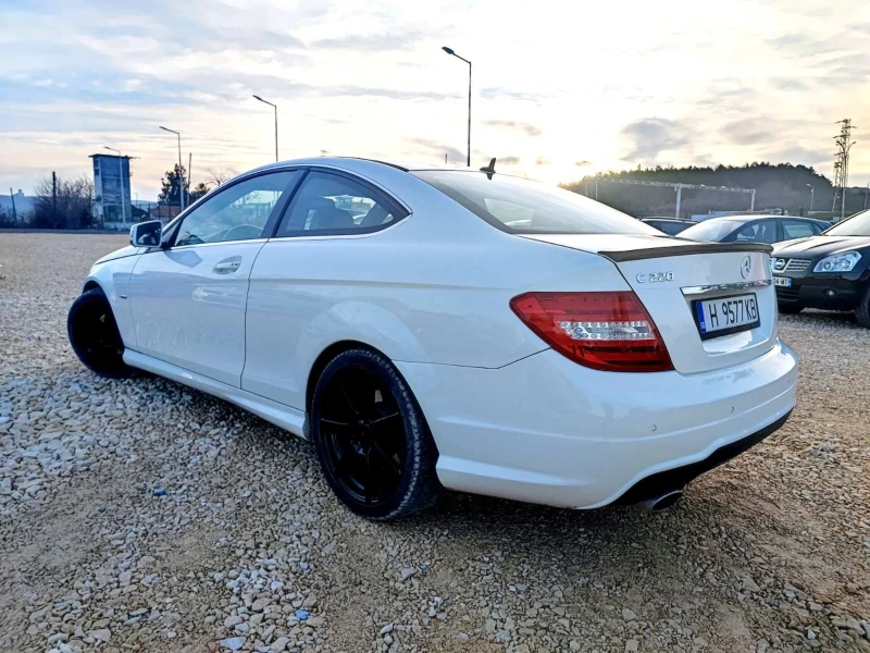 Mercedes-Benz C 220 2.2 AMG, снимка 4 - Автомобили и джипове - 48759279