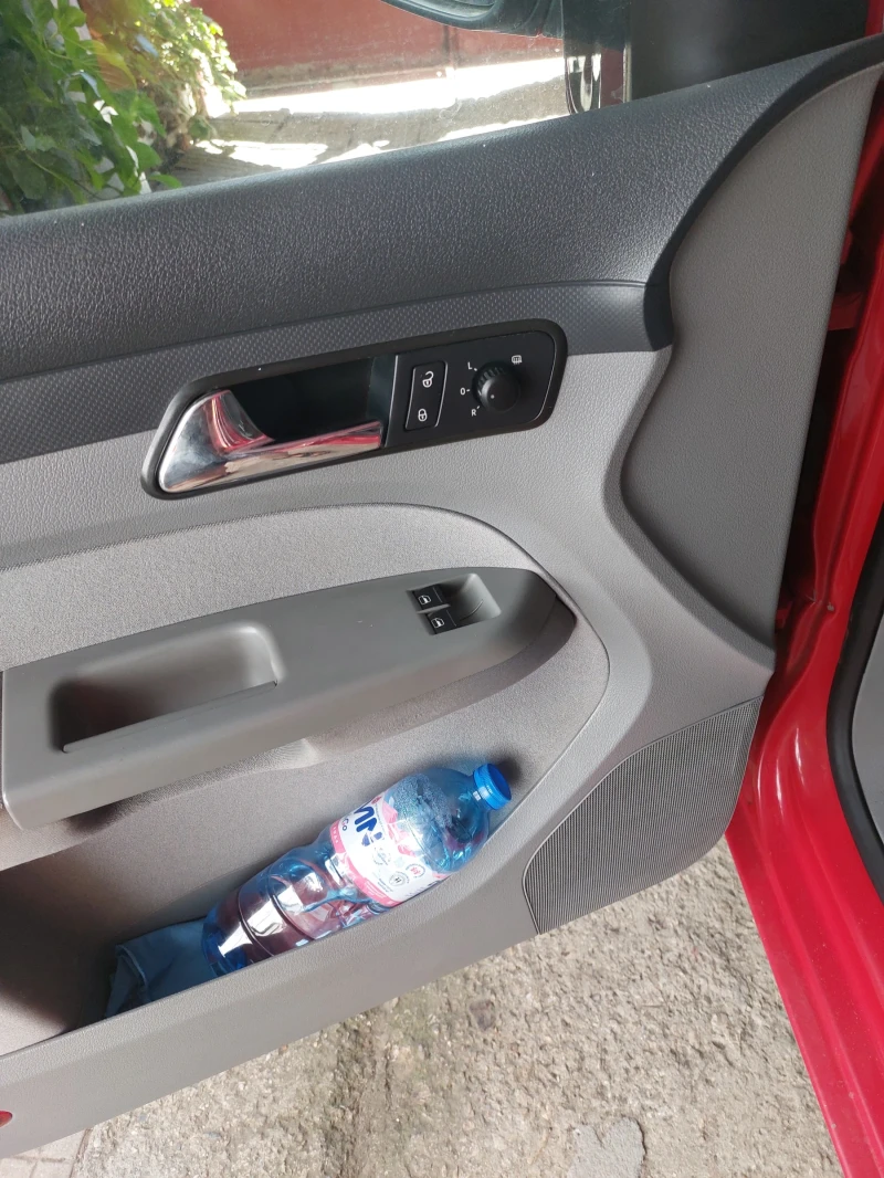 VW Caddy 3 LIFE, снимка 14 - Автомобили и джипове - 52510072