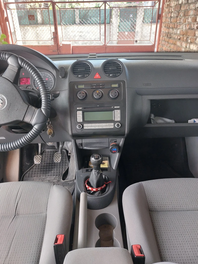VW Caddy 3 LIFE, снимка 13 - Автомобили и джипове - 52510072