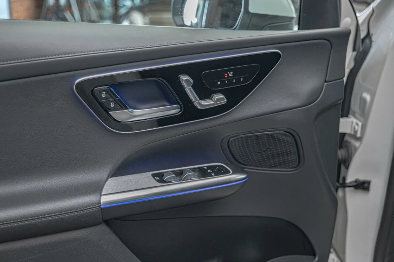 Mercedes-Benz GLC 200 AMG/4Matic/Advanced Plus/Ambient/Подгрев/Memory, снимка 8 - Автомобили и джипове - 51895302