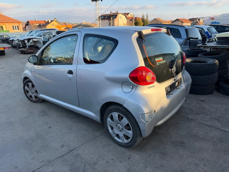 Toyota Aygo, снимка 4 - Автомобили и джипове - 52382377