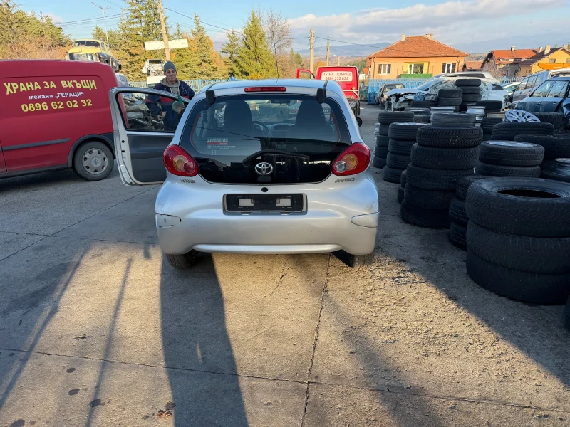 Toyota Aygo, снимка 6 - Автомобили и джипове - 52382377