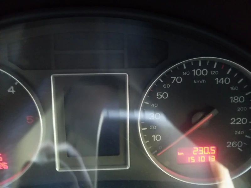 Audi A4 2, 5 TDi QUATRO, снимка 9 - Автомобили и джипове - 53283721