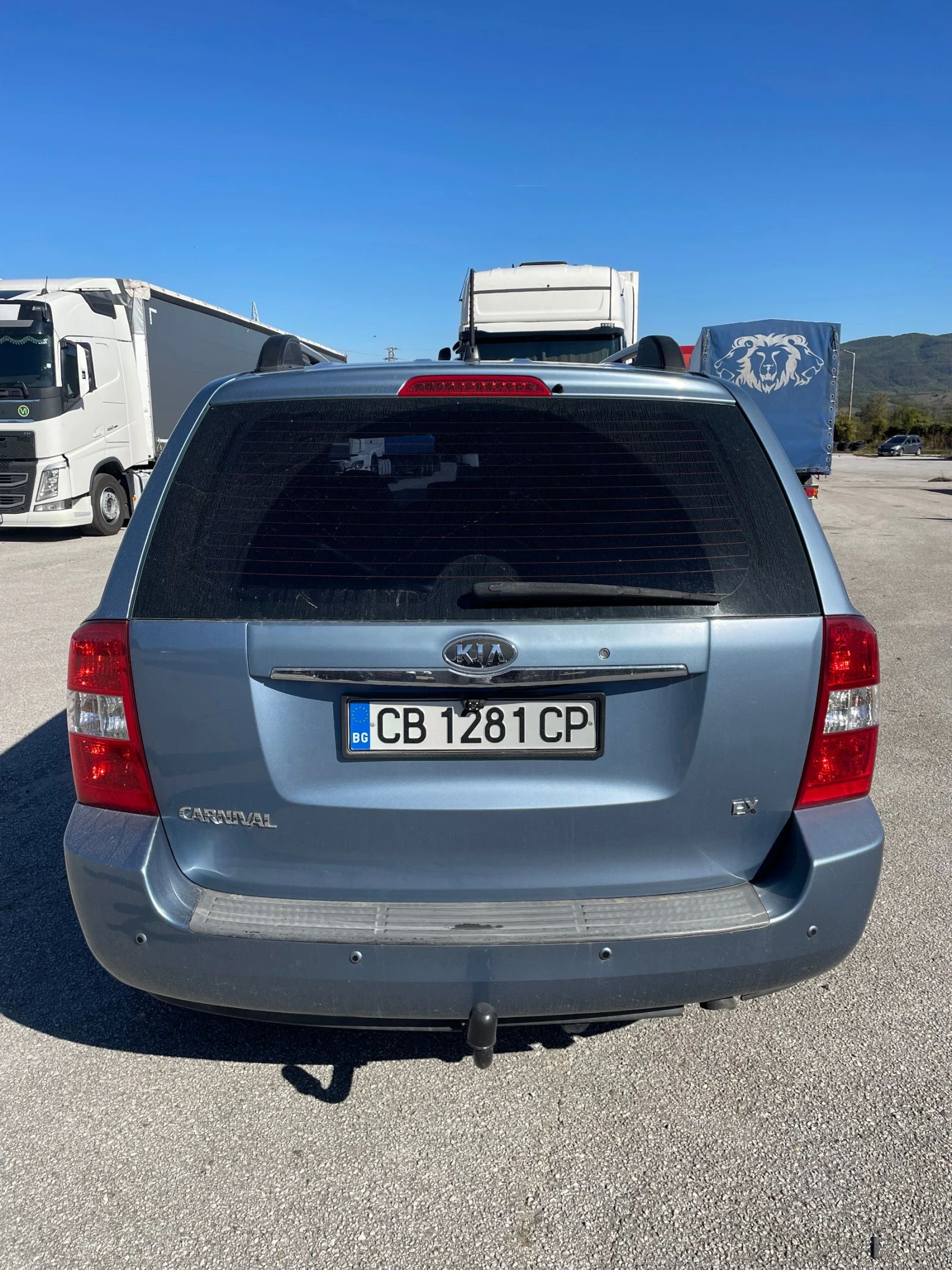 Kia Carnival 2.9CRDI Автоматик - изображение 2