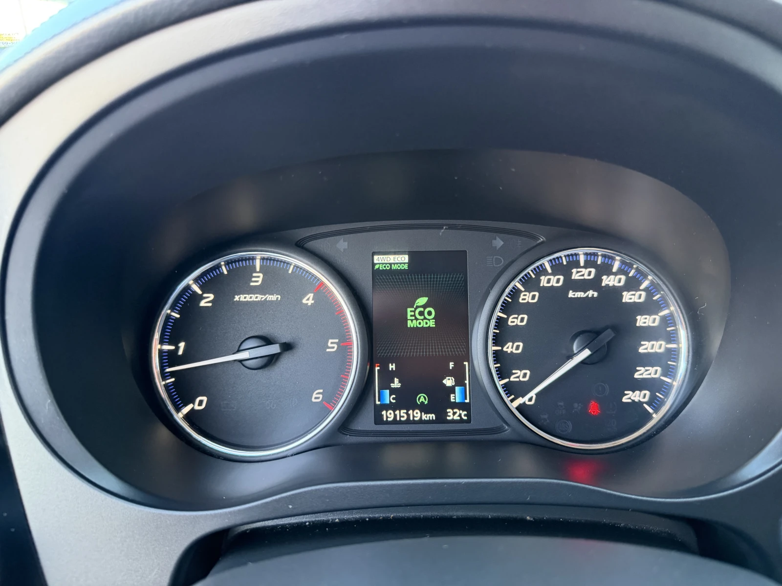 Mitsubishi Outlander 2.2DiD* РЪЧНИ* СКОРОСТИ* 4Х4* ЕВРО* 6* * * , снимка 15 - Автомобили и джипове - 48068582