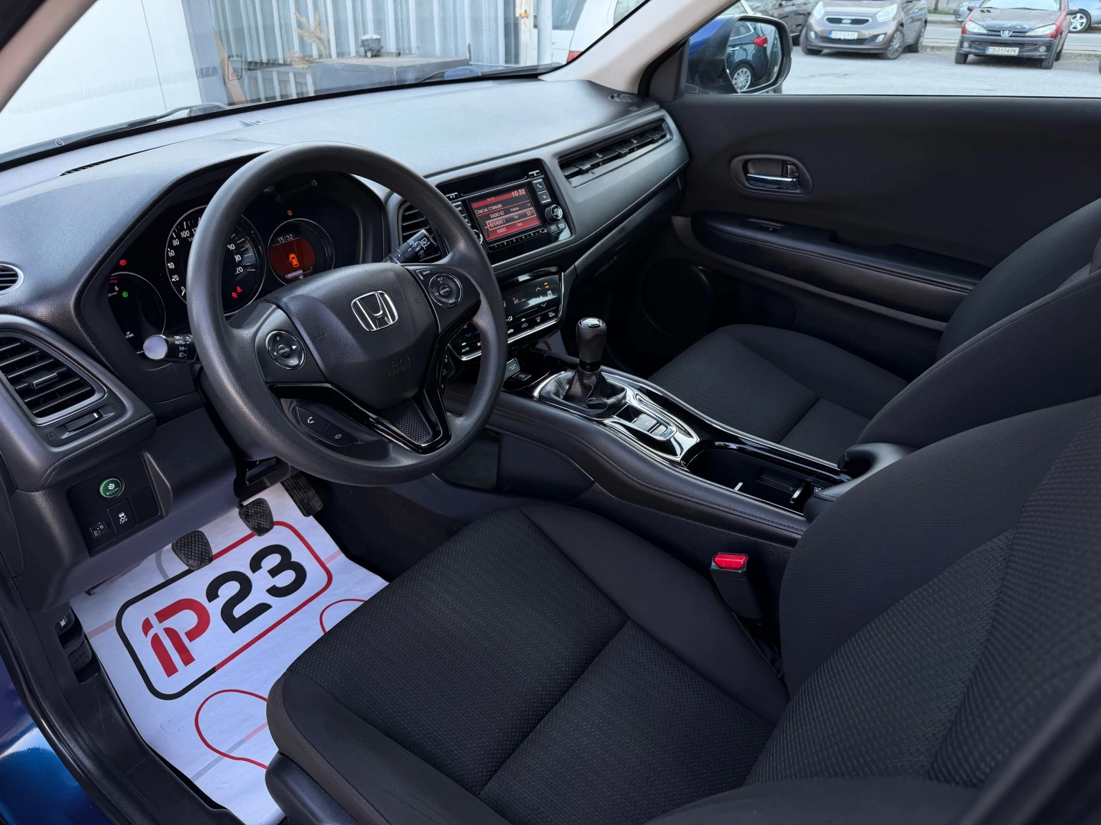 Honda Hr-v 1.6DTEC* 2016год.* ЕВРО* 6* * * , снимка 13 - Автомобили и джипове - 48068582