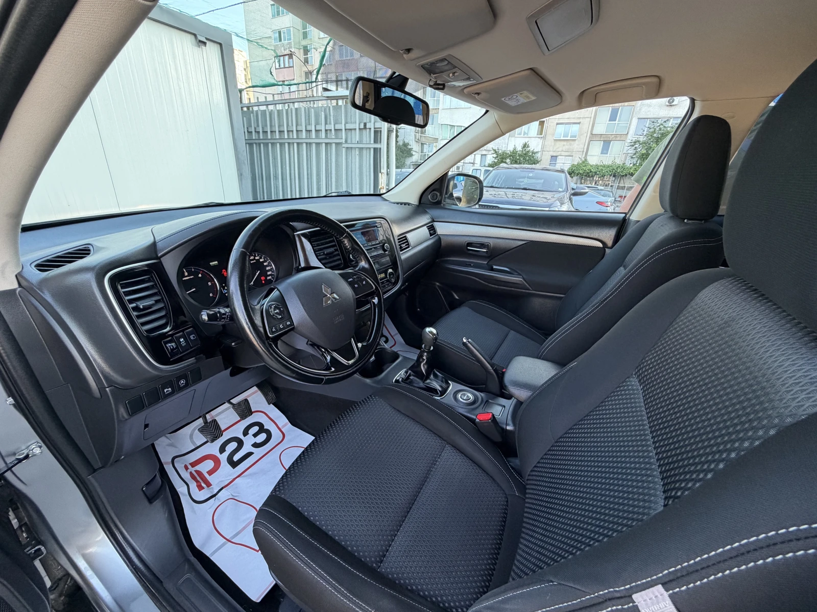 Mitsubishi Outlander 2.2DiD* РЪЧНИ* СКОРОСТИ* 4Х4* ЕВРО* 6* * * , снимка 13 - Автомобили и джипове - 48068582