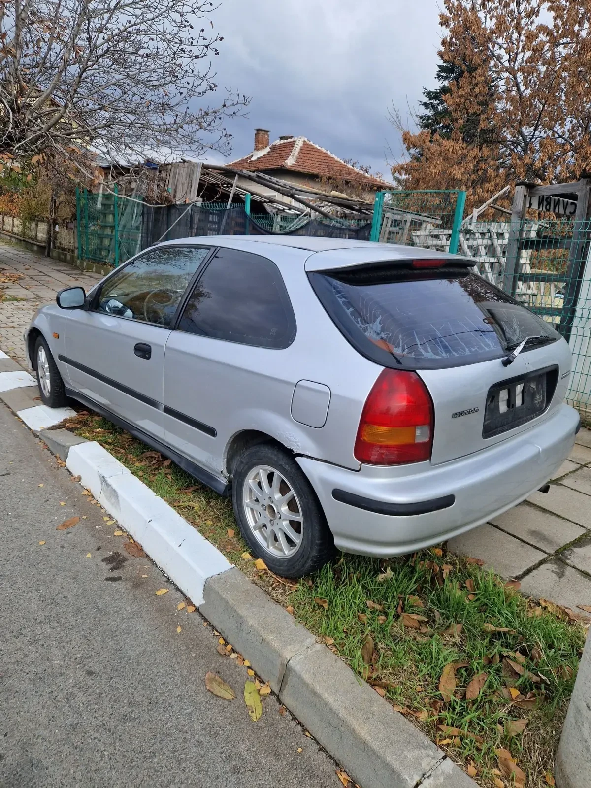 Honda Civic 1.4 - изображение 2