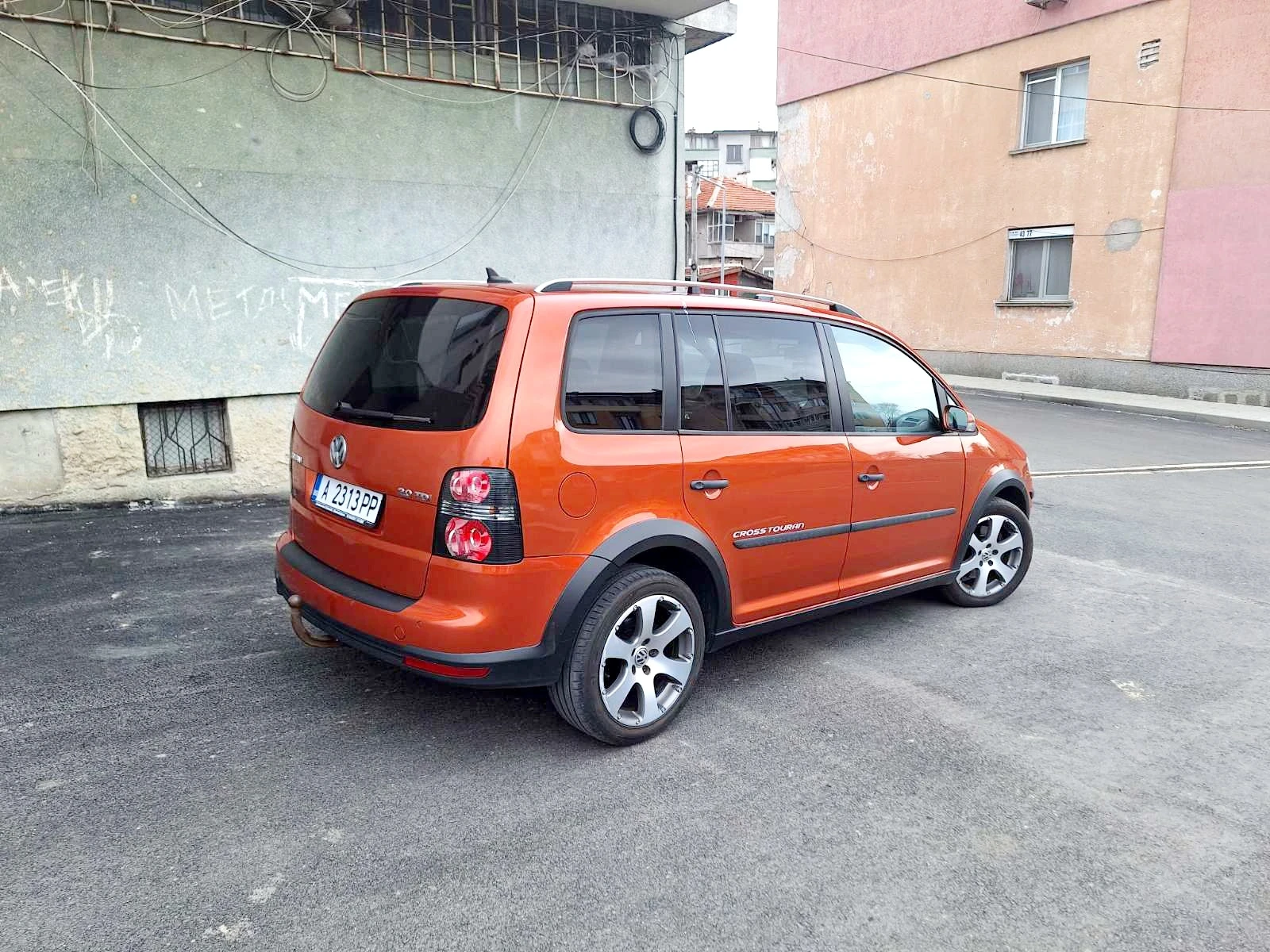 VW Touran 2.0 TDI CROSS - изображение 4