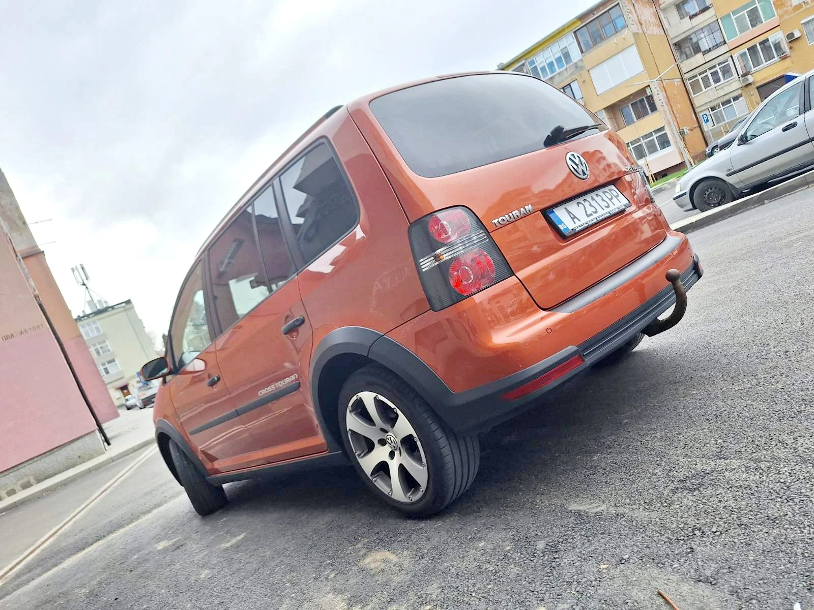 VW Touran 2.0 TDI CROSS - изображение 5