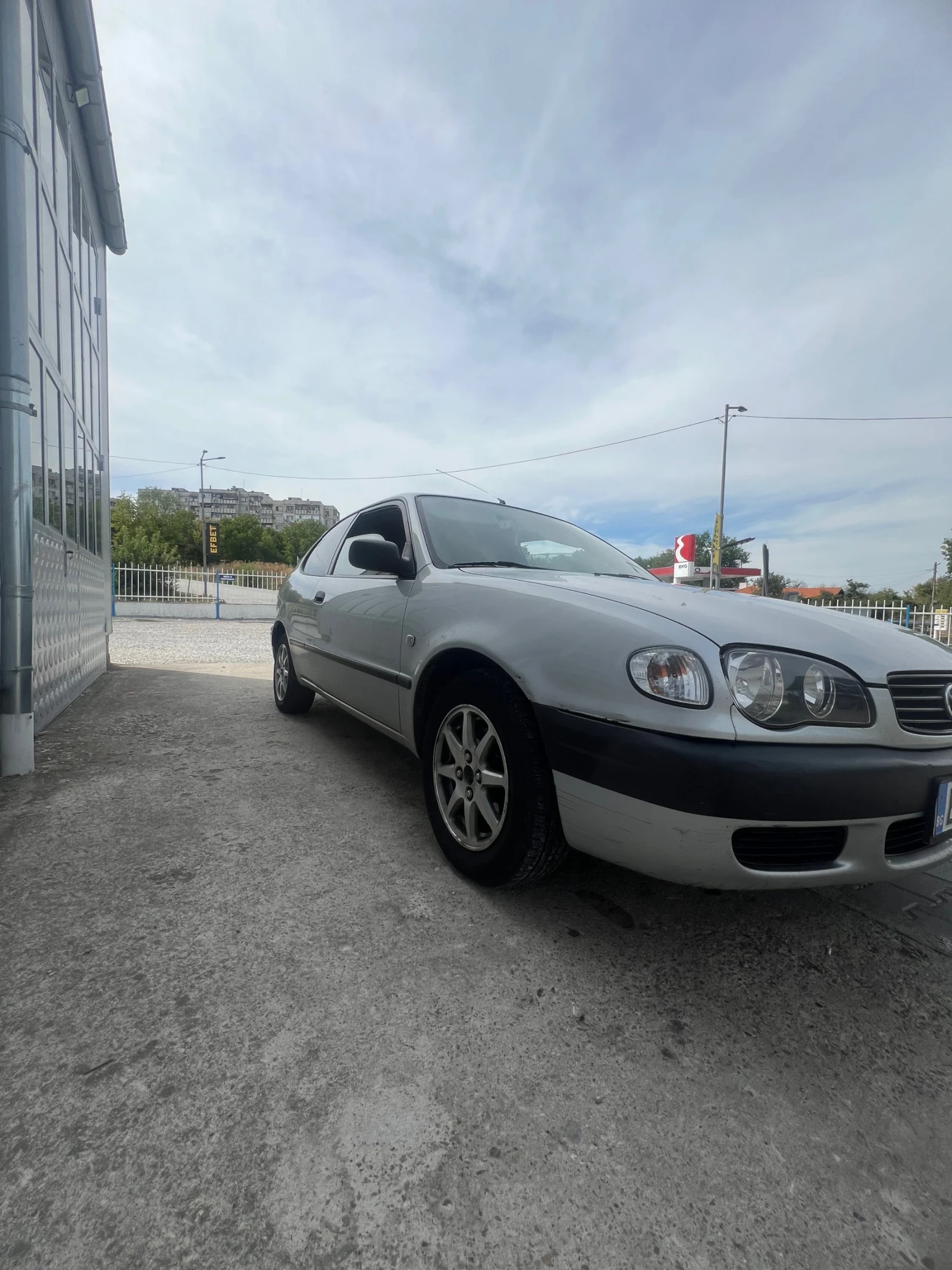 Toyota Corolla 1, 4 i - изображение 3